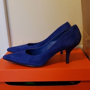 Blue faux suede heels